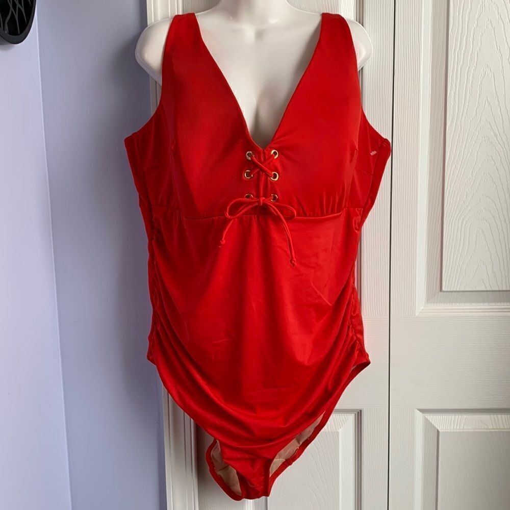 Lane Bryant Cacique Lightly Lined No Wire One-Piece Swimsuit Swimwear 24